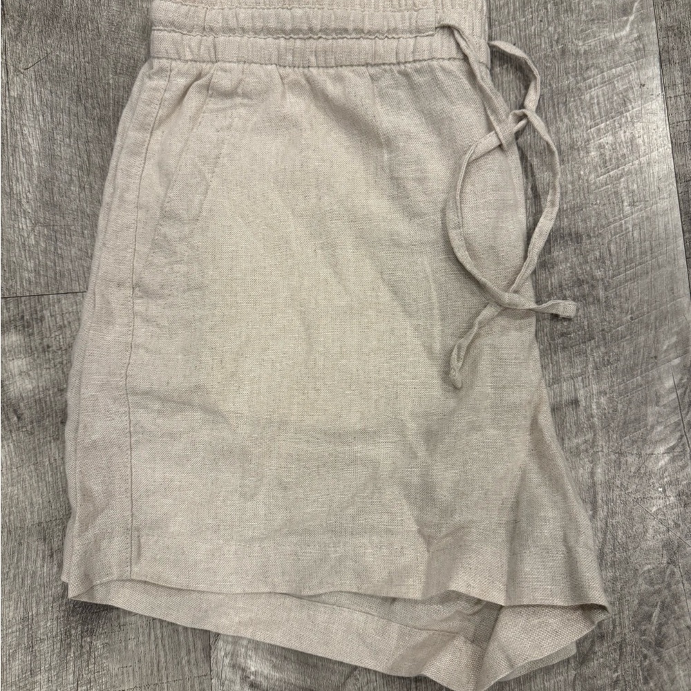 Women’s Linen Shorts